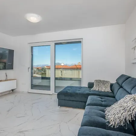 Prestige Joy Apartment Vantacici
