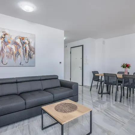 Apartment Prestige Joy